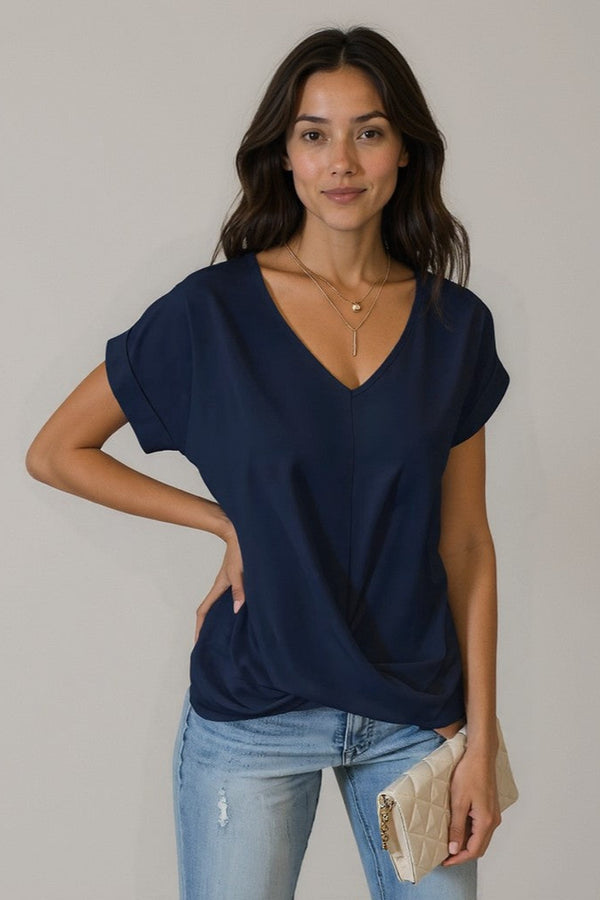 Valeria - Camisa decote em V com detalhes em renda