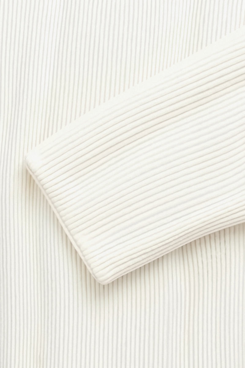 Cardigan luxuoso de malha sólida com gola redonda