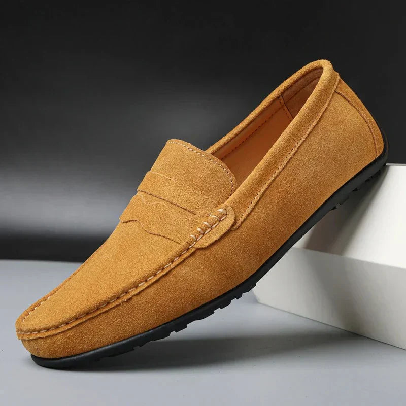 Mocassins masculinos de camurça retrô
